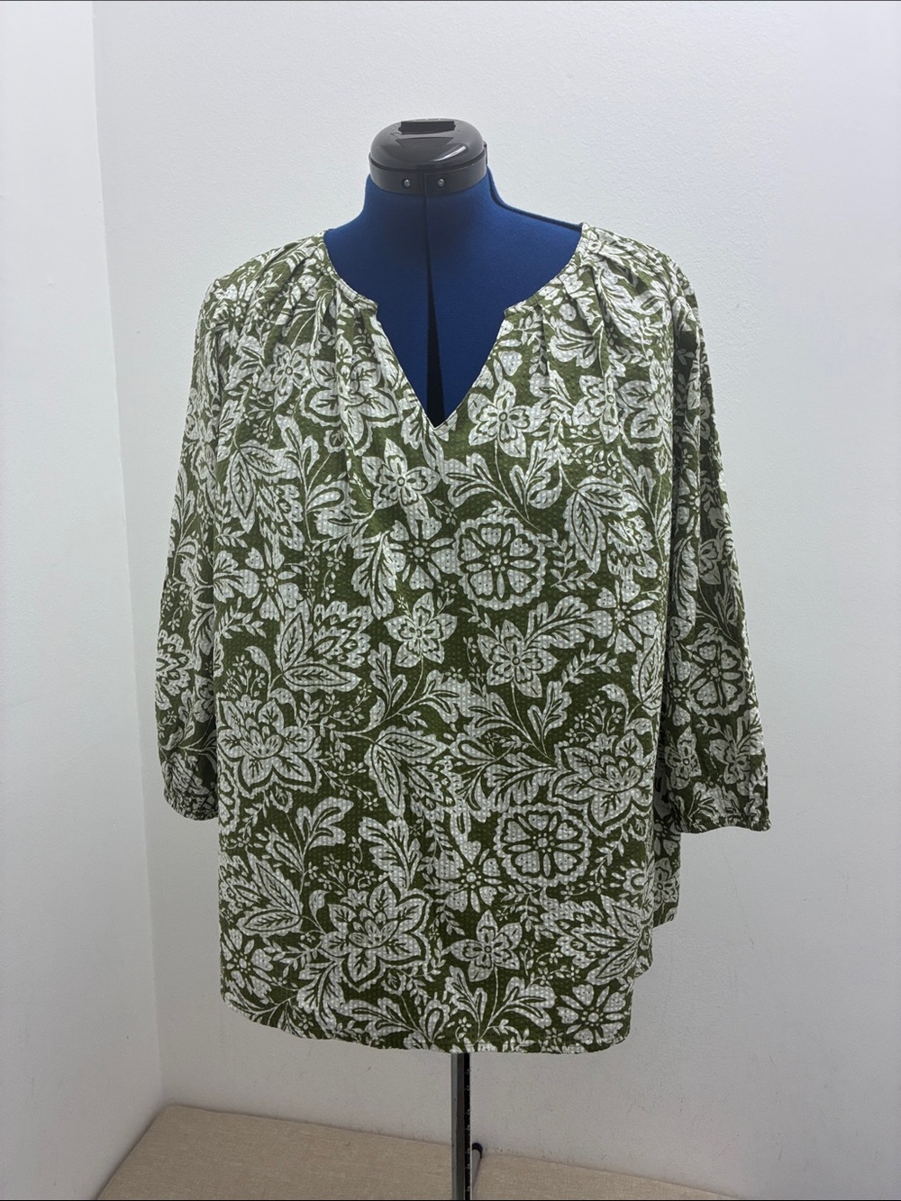 Lane Bryant Olive Green & White Floral Split-Neck Tunic